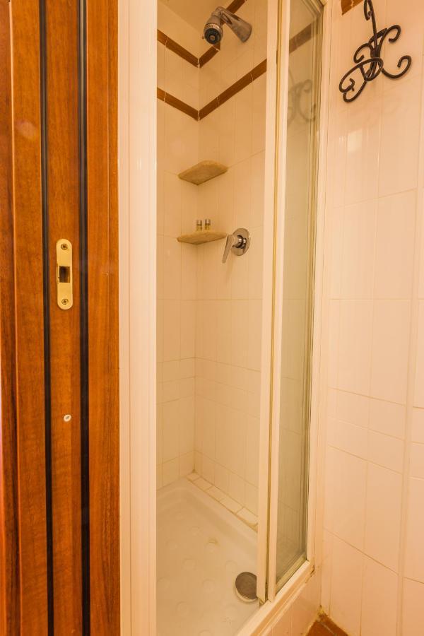 Hotel 4 Coronati Рим Экстерьер фото