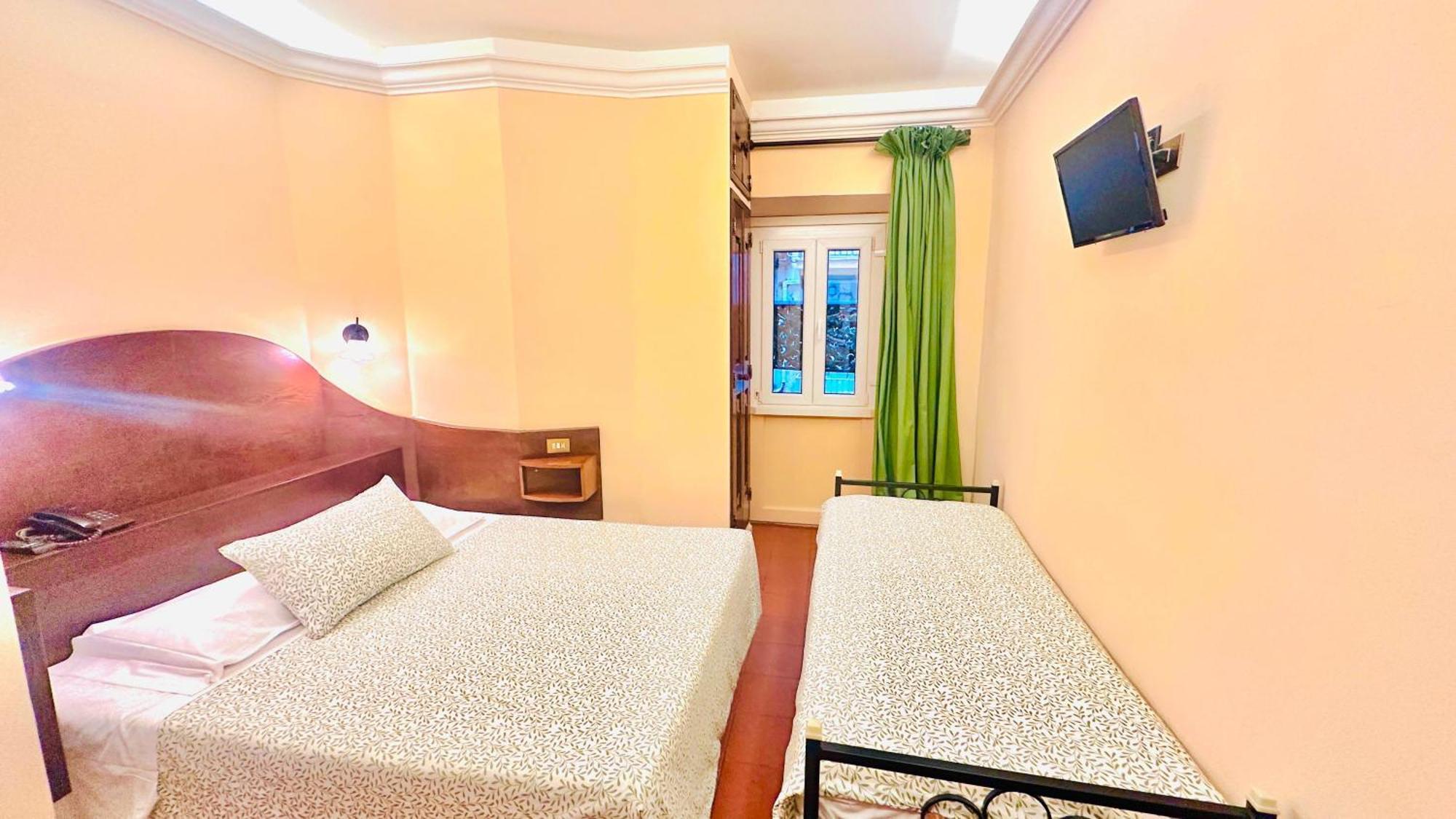 Hotel 4 Coronati Рим Экстерьер фото
