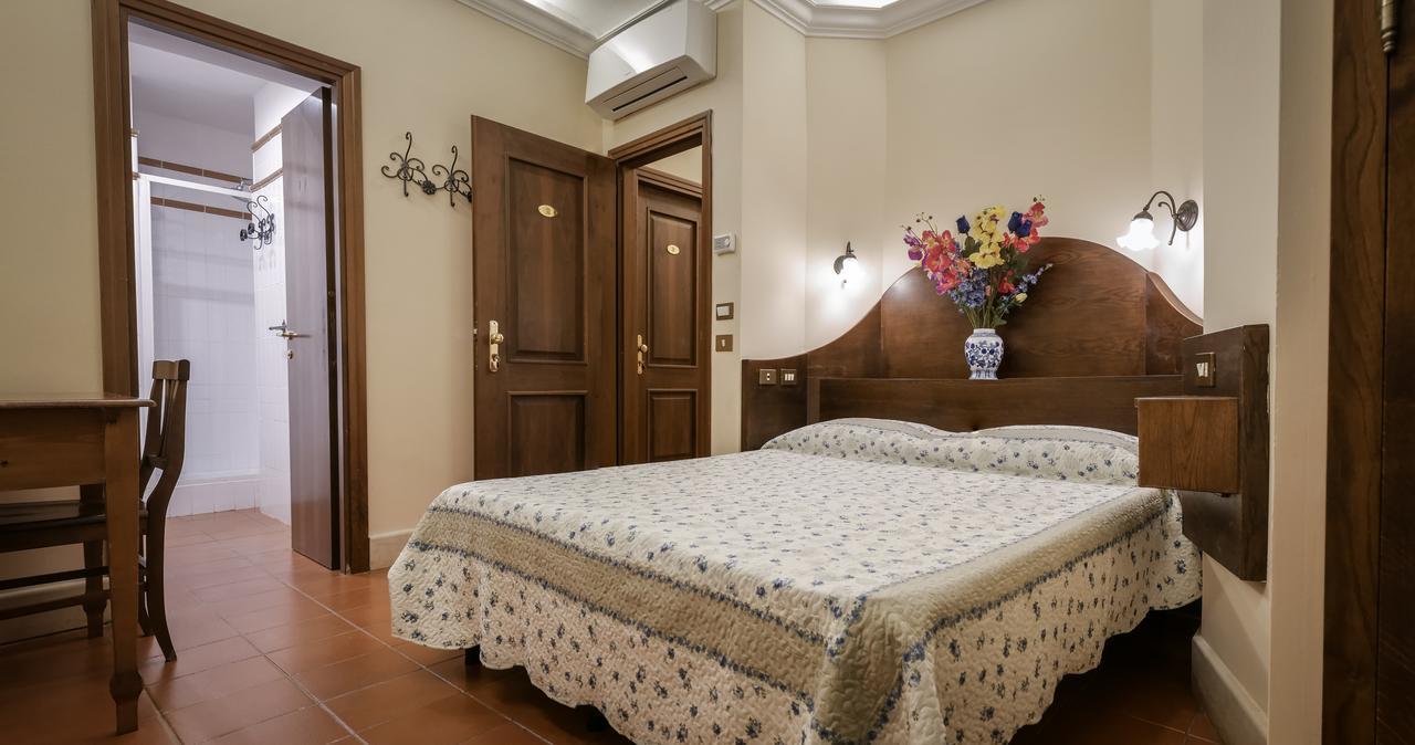Hotel 4 Coronati Рим Экстерьер фото