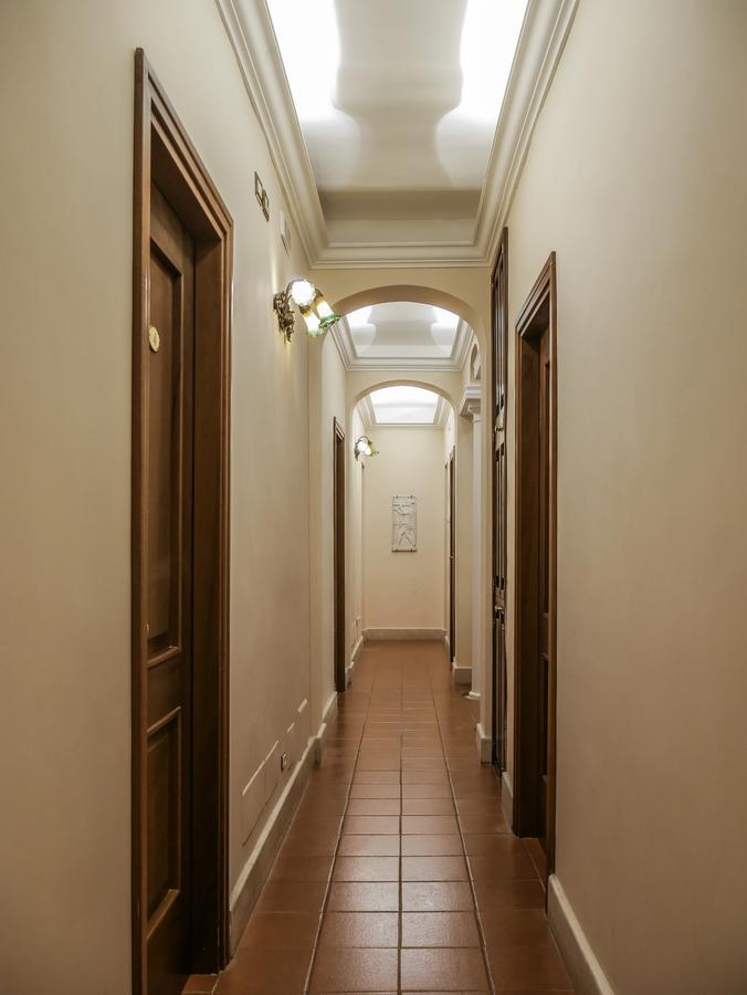Hotel 4 Coronati Рим Экстерьер фото